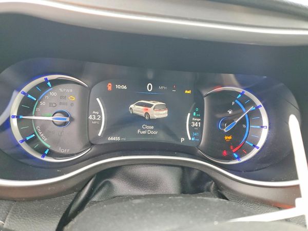 2024 CHRYSLER PACIFICA Select