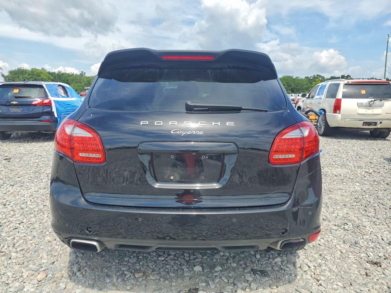 2013 PORSCHE CAYENNE