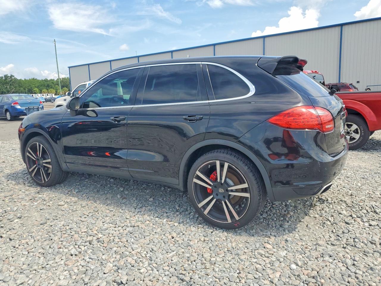2013 PORSCHE CAYENNE
