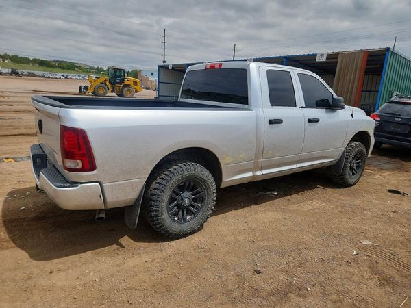 2015 RAM 1500 ST