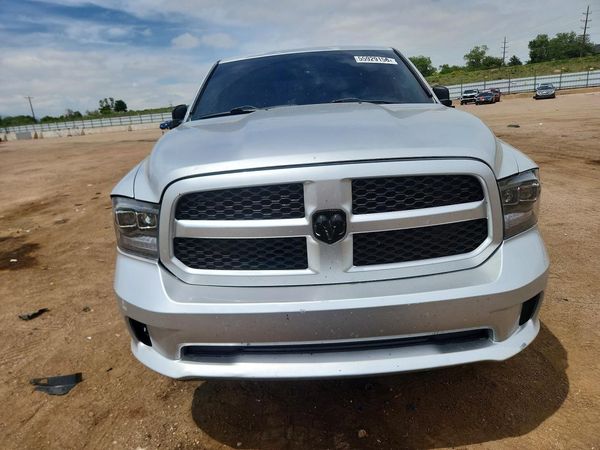 2015 RAM 1500 ST