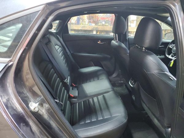 2023 KIA FORTE GT Line