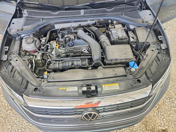 2024 VOLKSWAGEN JETTA SE, SE (AQ301 Trans) — Engine bay