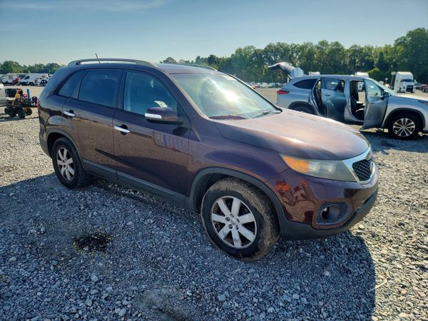 2013 KIA SORENTO Base / LX