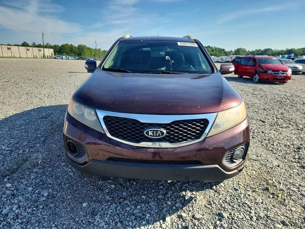 2013 KIA SORENTO Base / LX