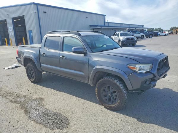 2016 TOYOTA TACOMA