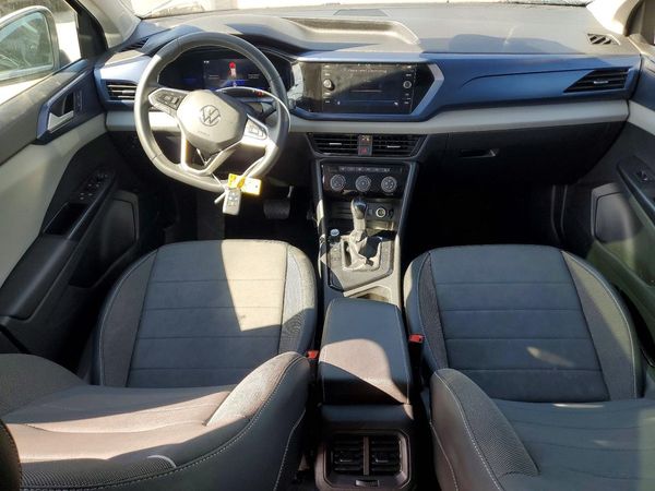 2023 VOLKSWAGEN TAOS SE w/Sunroof Pkg.