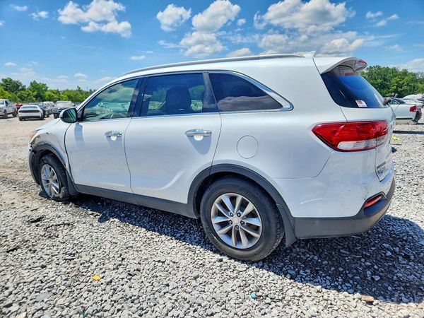 2016 KIA SORENTO L / LX