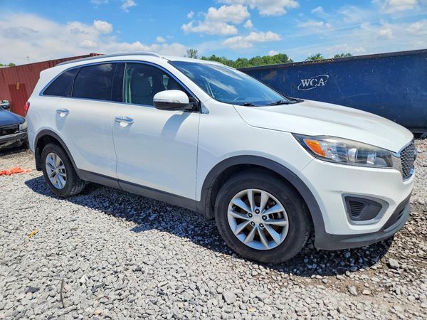 2016 KIA SORENTO L / LX