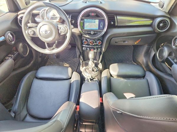 2015 MINI COOPER
