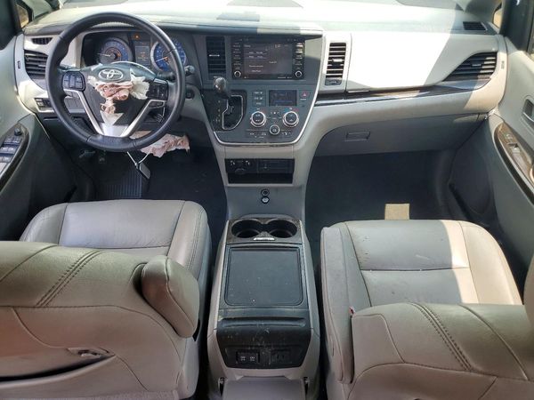 2020 TOYOTA SIENNA