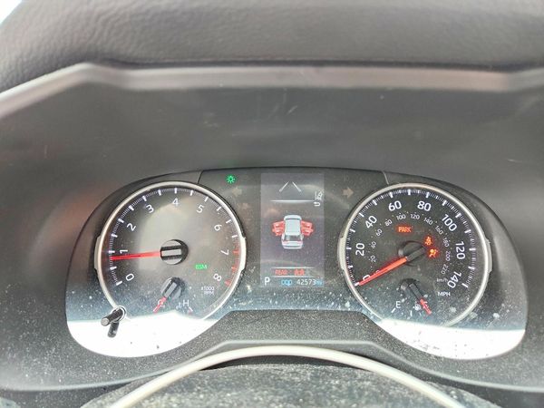 2022 TOYOTA RAV4 XLE