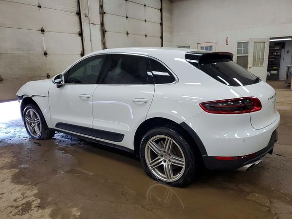2016 PORSCHE MACAN