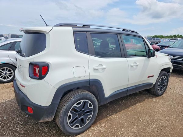 2015 JEEP RENEGADE TRAILHAWK 4X4