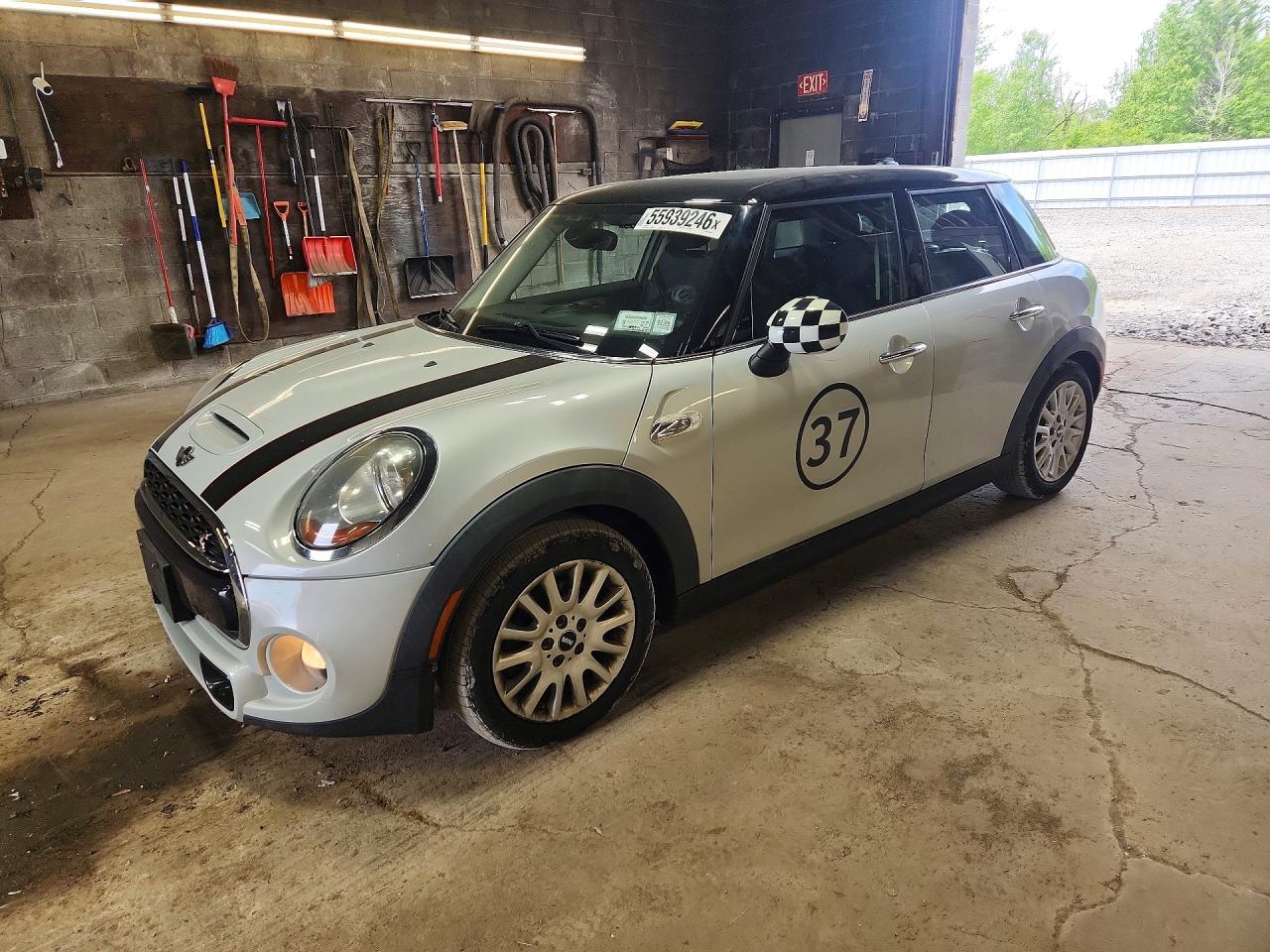 2015 MINI COOPER