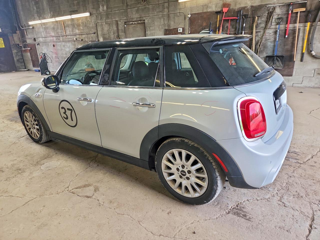 2015 MINI COOPER