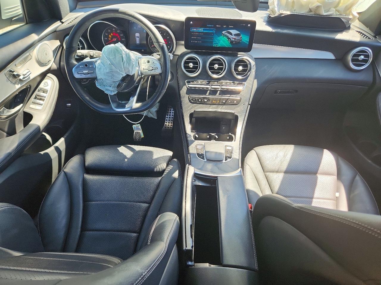 2020 MERCEDES-BENZ GLC GLC300
