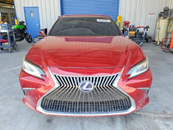 2020 LEXUS ES 300h Premium