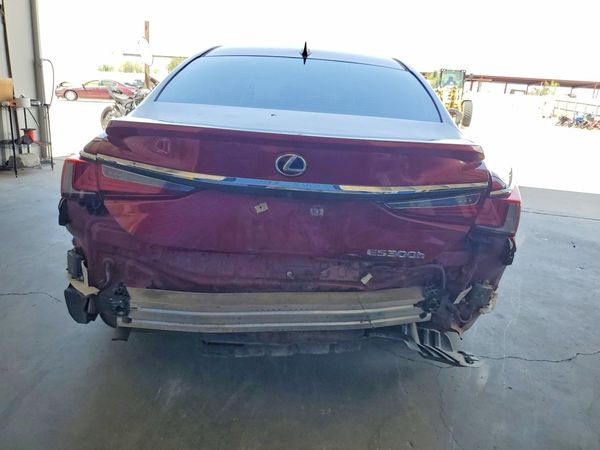 2020 LEXUS ES 300h Premium