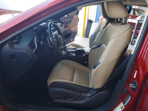 2020 LEXUS ES 300h Premium