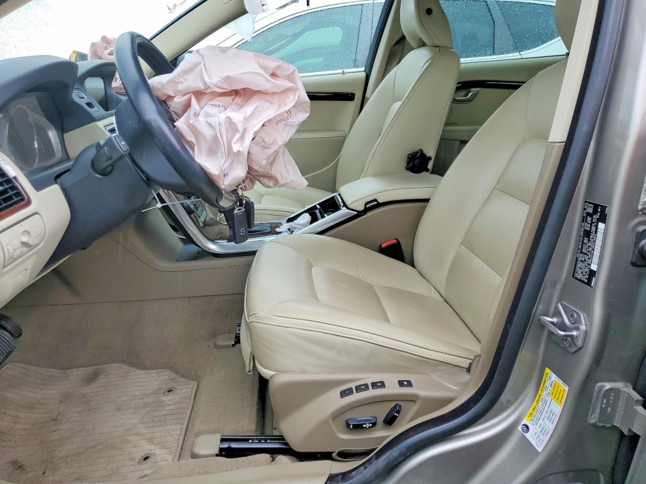2014 VOLVO XC70