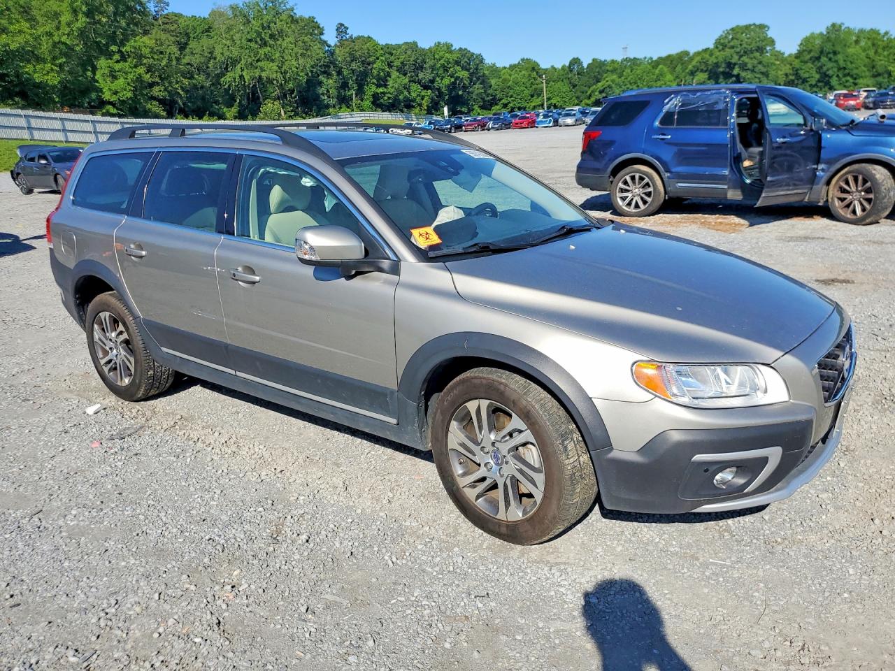 2014 VOLVO XC70