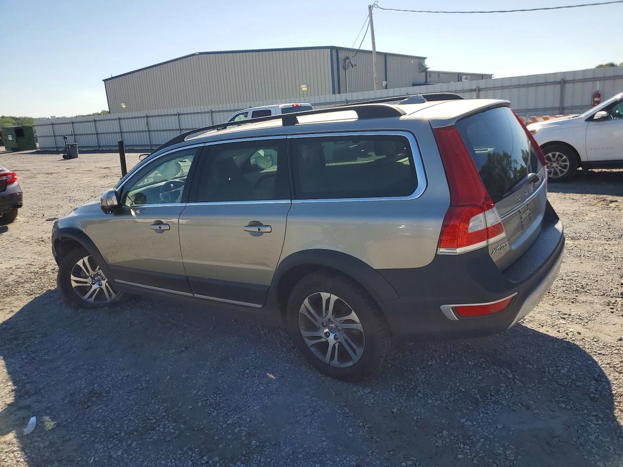 2014 VOLVO XC70