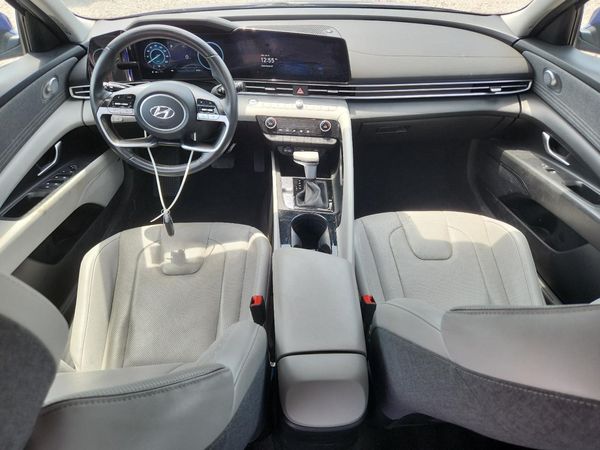 2023 HYUNDAI ELANTRA Limited