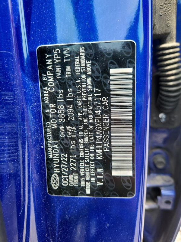 2023 HYUNDAI ELANTRA Limited