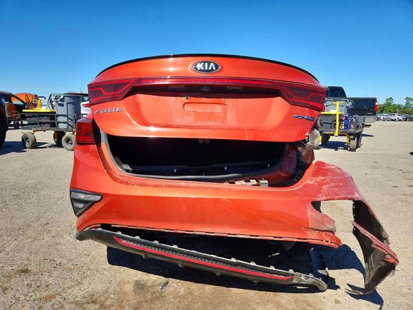 2020 KIA FORTE GT Line