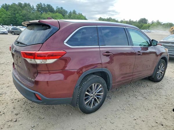 2017 TOYOTA HIGHLANDER