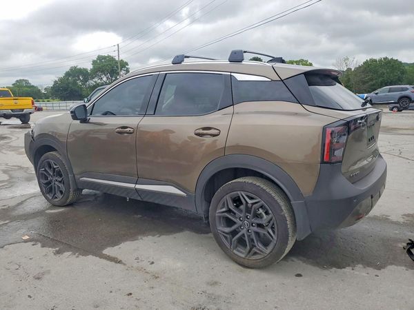 2026 NISSAN KICKS SR