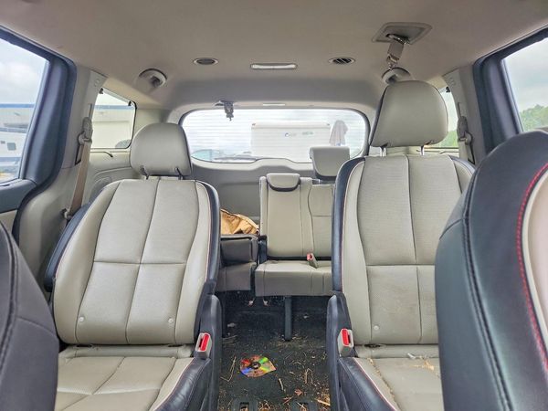 2020 KIA SEDONA