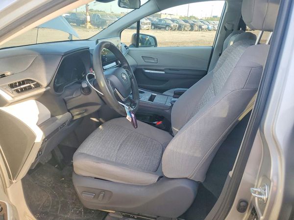 2021 TOYOTA SIENNA LE
