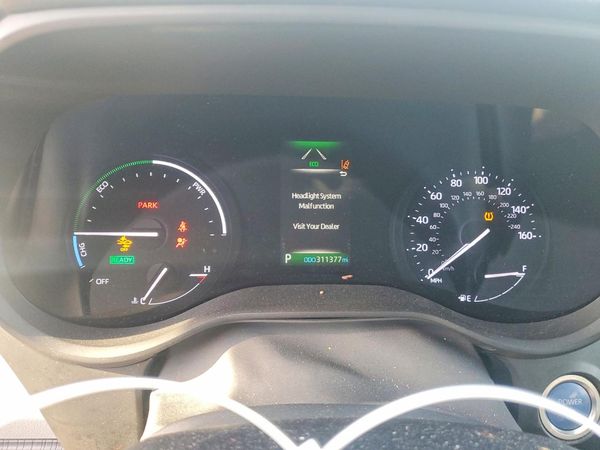 2021 TOYOTA SIENNA LE