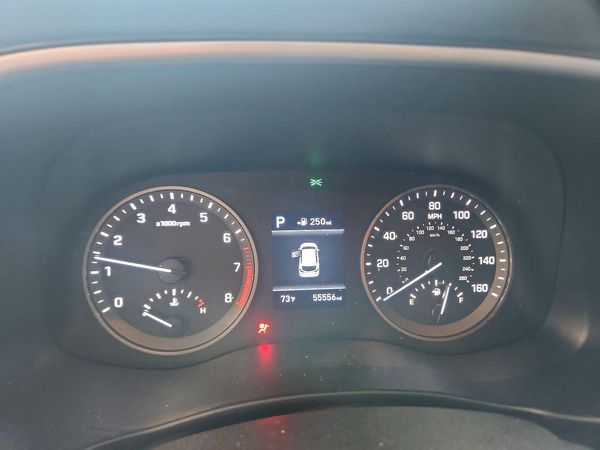 2020 HYUNDAI TUCSON SE