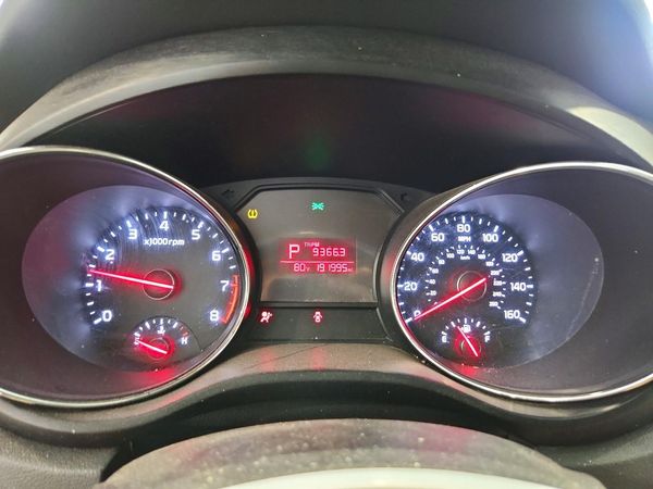 2017 KIA SEDONA LX