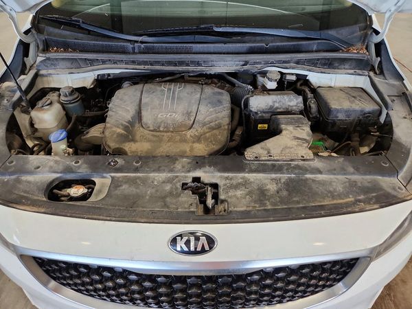2017 KIA SEDONA LX