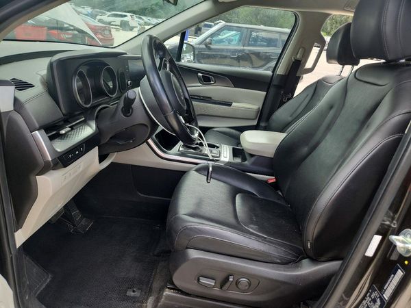 2023 KIA CARNIVAL