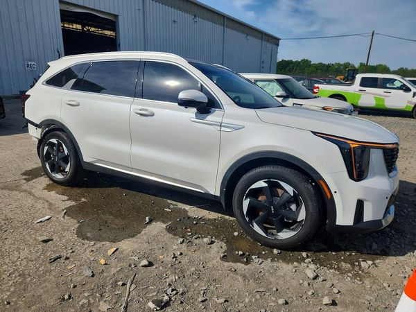 2025 KIA SORENTO