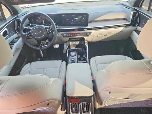 2025 KIA SORENTO