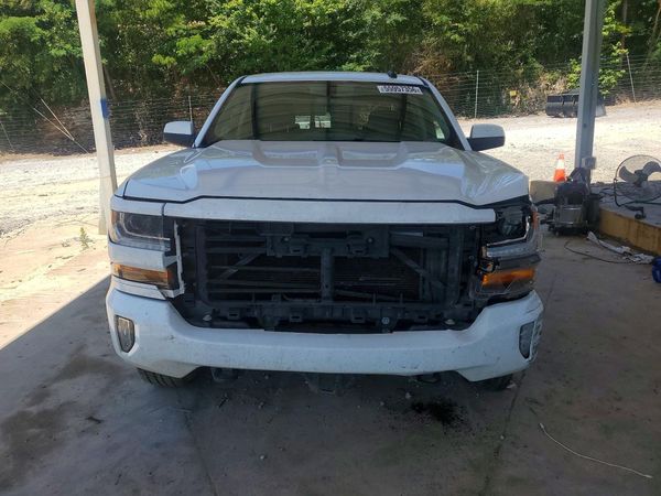 2018 CHEVROLET SILVERADO LT