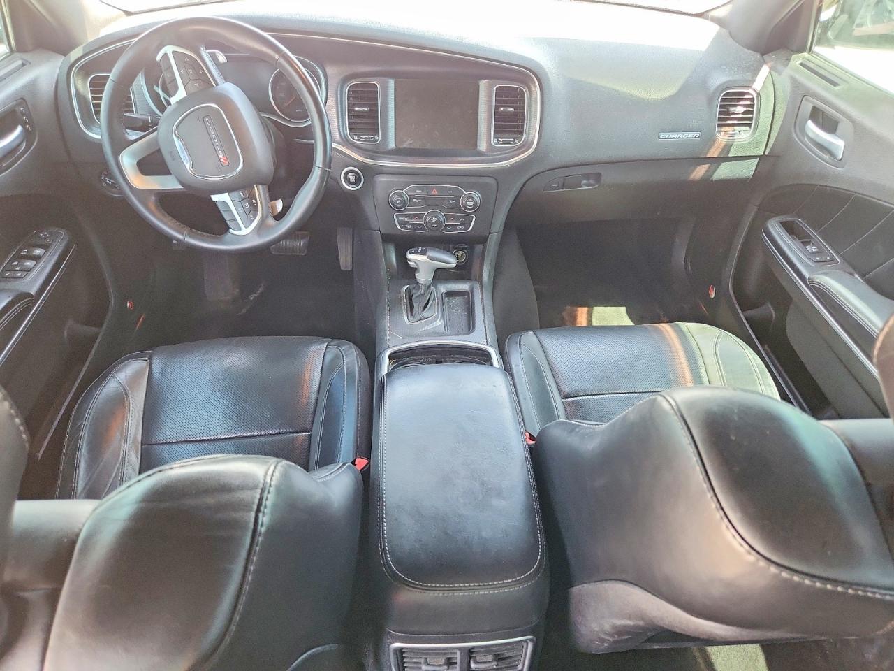 2016 DODGE CHARGER SXT