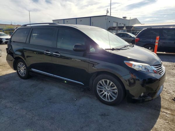 2014 TOYOTA SIENNA