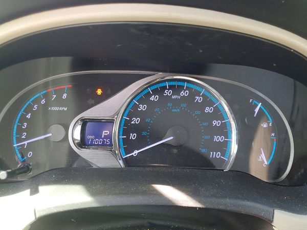 2014 TOYOTA SIENNA