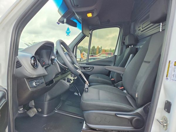 2023 MERCEDES-BENZ SPRINTER 907 (VS30)