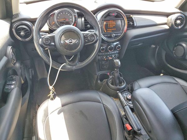 2017 MINI COOPER