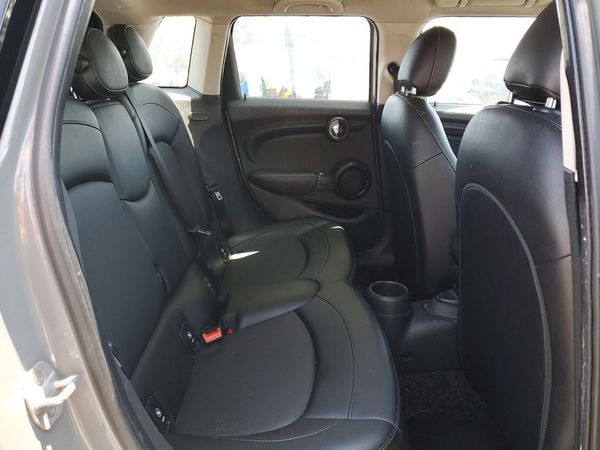 2017 MINI COOPER