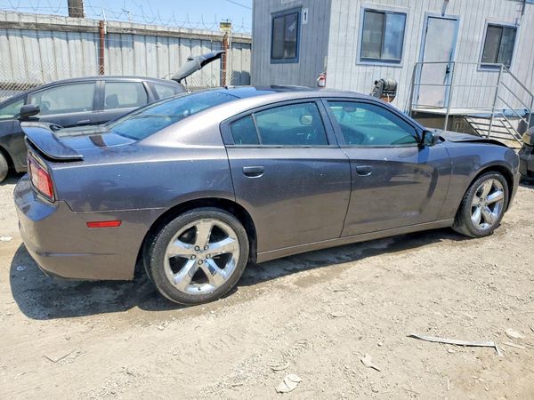 2013 DODGE CHARGER SXT