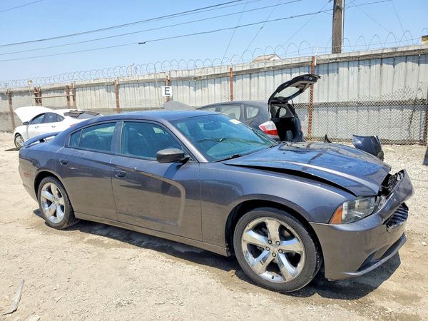 2013 DODGE CHARGER SXT